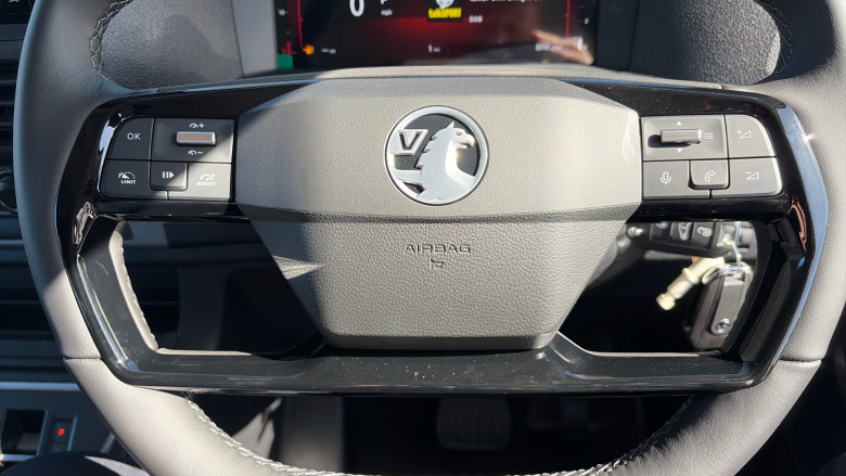 Vauxhall Vivaro L2 Diesel 2.2 Turbo D 150 Pro H1 Double Cab Auto